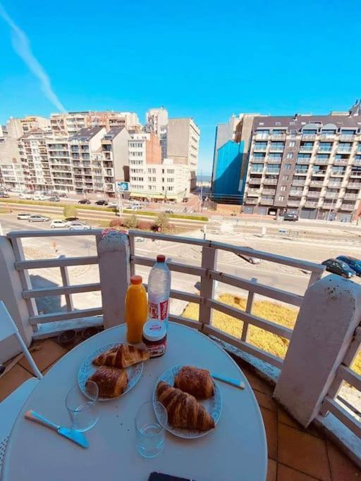 Villa Jean Gezellig Appartement Met Zeezicht บลังเคนเบอร์เก ภายนอก รูปภาพ